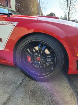 Ford Mustang GT 4,6 V8 - 9