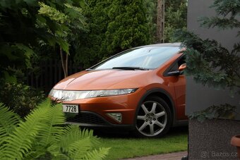 Honda Civic 8g 1.8 v-tec - 9