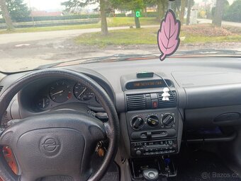 Opel Corsa B 1.4I automat - 9