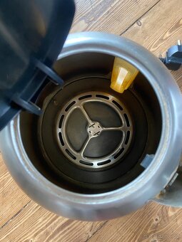 Rychlovarná konvice Russell Hobbs - 9