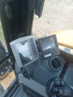 Pásový bagr Caterpillar 305 E2CR,rototilt. - 9