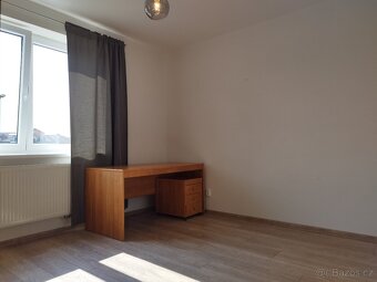 Pronájem - slunný 2+kk, terasa, park. stání (Přezletice) - 9