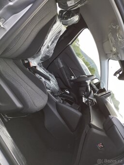 Peugeot 208 STYLE - 1.2 PureTech 74kw, NOVÉ VOZIDLO, ZÁRUKA - 9