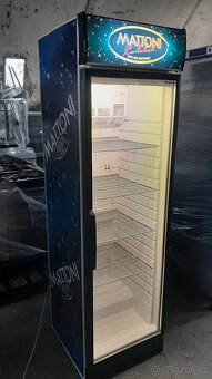 Prosklená lednice Helkama ( 400 L ) - 9