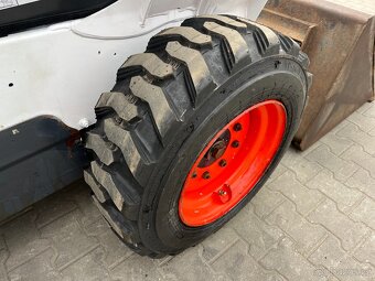 Nakladač smykovy Bobcat S530, nové pneumatiky UNC, CAT, - 9