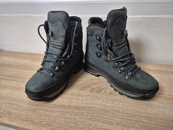 Turistické zimní boty - Lowa Lady III GTX vel. 37,5 - 9