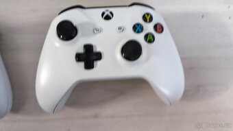Xbox one s 1TB +2 ovladače +2 hry - 9