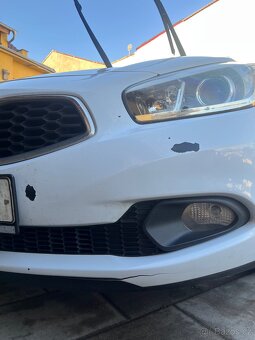 KIA Ceed 1.4 CRDi (2013), hatchback, nafta, manuál - 9