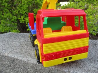 2x PLASTOVÉ AUTÍČKO - NÁKL. LITTLE TIKES a LESOVŮZ CAVALLINO - 9