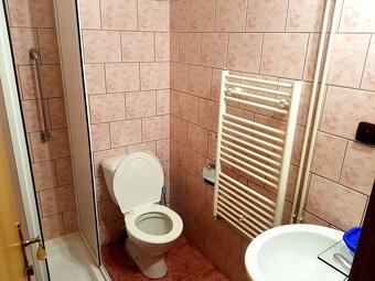 PRONAJEM POKOJE / BYTU V JABLONCI NAD JIZEROU - 9