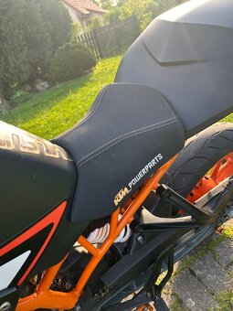 Ktm rc 125 - 9