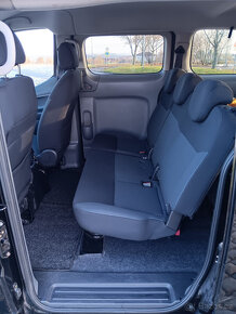 Nissan NV200 premium, 7 míst - 9