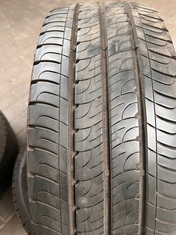 Goodyear efficientGrip 215/65 R15C - 9