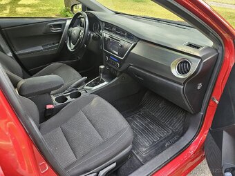 Toyota Auris Combi 1.6i 97KW TS R.V.2014 - 9