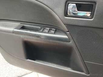 Ford Mondeo combi r.v. 2007, objem 1,9,nafta - 9