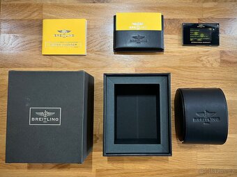 Breitling Super Avenger - 9