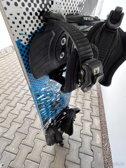 Snowboardový komplet vč. bot a přilby, nebo i jednotlivé - 9