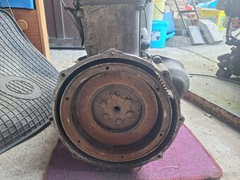 Motor a převodovka škoda 1203 - 9
