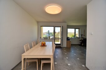 Rd v Týnci nad Labem, 6+1, zahrada 594 m2 - 9
