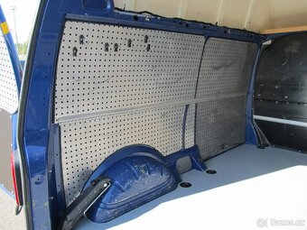Volkswagen Transporter 2.5 TDI 4x4 ČR 1.maj - 9