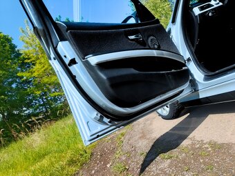 BMW E91 320d LCi / 2009 / - 9