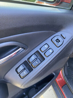 IX 35 2.0L G4KD 4x4 - 9