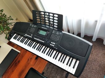 Kurzweil KP300X + K&M 18997 Al stojan + Bespeco SG8EX židle - 9