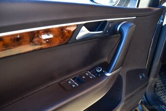 Volkswagen Passat Variant 2.0 TDI BMT Highline DSG - 9