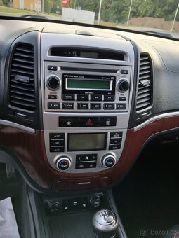 Hyundai Santa Fe 4x4 2,2 Crdi, manuál, max. výbava - 9