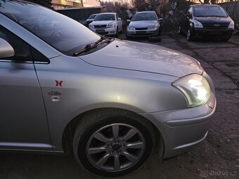 T25 AVENSIS 2.2 110 KW R.V. 2007 - 9