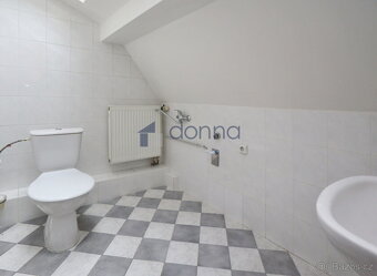 Pronájem podkrovního bytu 3+kk, 140m², ul. Palackého, Praha - 9
