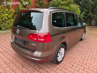VW Sharan 2.0TDI 103kW,7 míst, navi, panorama, serviska - 9