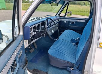 Chevrolet C10 Stepside Shortbox z roku 1986 - 9