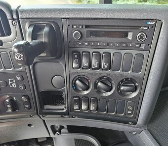 Scania G410 6x2 - valník s hydraulickou rukou HIAB - 9