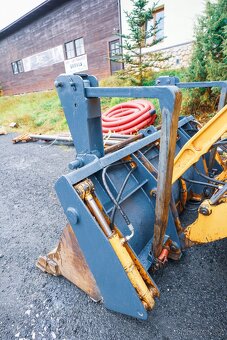 Traktorbagr CASE 580SK Turbo 4x4 - 9