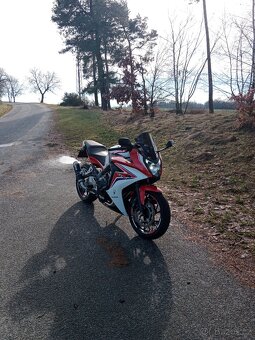 Honda CBR 650f - 9