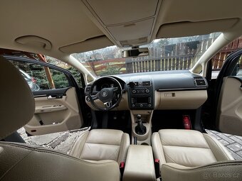 Volkswagen Touran 1.6TDI - kožené sed., tažné, park. senzory - 9