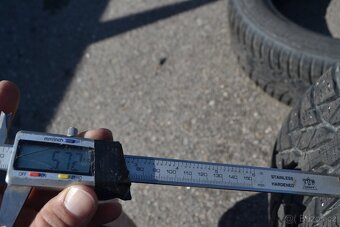 4ks zimní 205/55R16 Nokian WR D4 – 5.4 až 5.7mm. - 9
