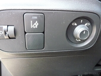 Citroen C3 1.2i Purotech Supreme po 1.majiteli 46 200km - 9