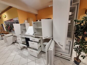 Kuchyňská linka včetně spotřebičů - 9
