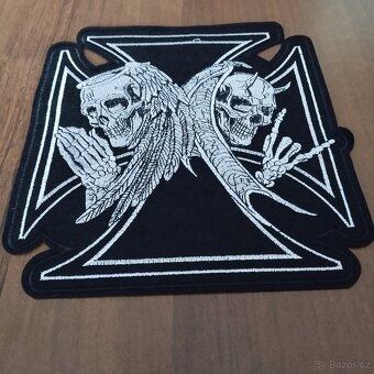 Metal,Rock,CD,DVD,EP,násivky,retiazky,odznaky,plagáty,trická - 9