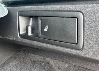 Seat Leon automat benzín 110 kw 2015 - 9