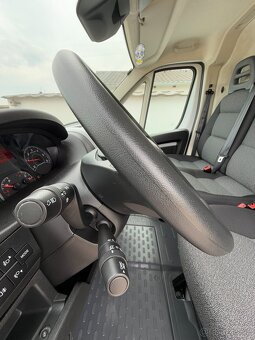 Fiat Ducato 2.3Jtd 103Kw//EXKLUZIVNÍ STAV//2XŠOUPAČKY,KAMERA - 9