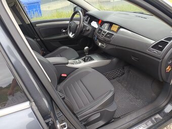 Renault Laguna 2.0 i 103 Kw 2012 - 9
