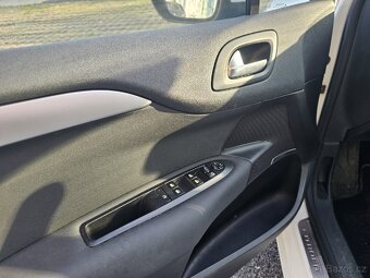 CITROEN C4 - 1,6HDi - 68kW (2012)...na splátky VŠEM - 9