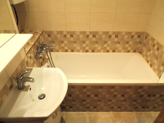 PRONÁJEM BYTU 3+kk s balkónem a parkovacím stáním - 9