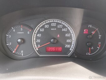 Suzuki Swift 1.3 DDiS - 9