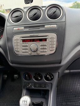 Ford Transit Connect 1.8 TDCI 5/2013 Koupeno nové v ČR - 9