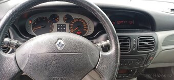 Renault Scénic 1.9 TDI 75KW Digitální klimatizace - 9