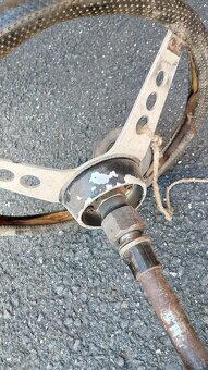 Volant rallye se spínačkou a tyčí - 9